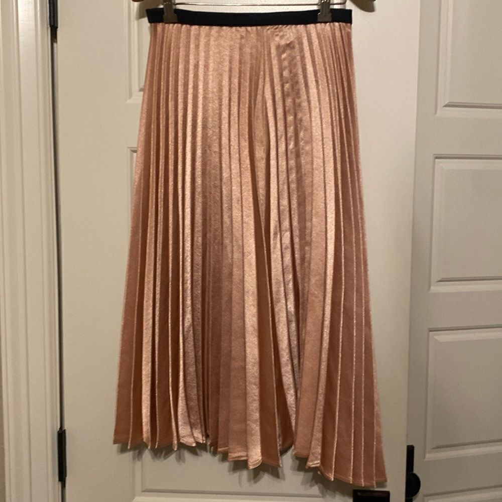 ❤️ Skylar & Jade Pleated Skirt ❤️